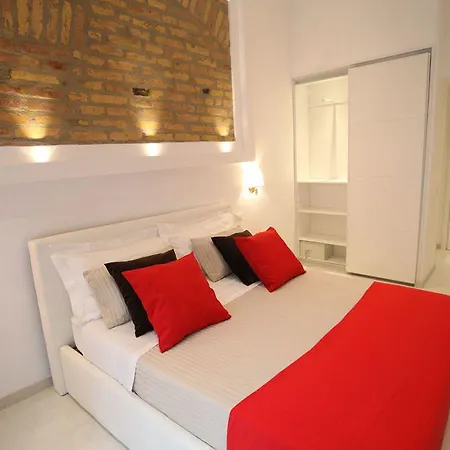 Interno 7 Luxury 4* Róma
