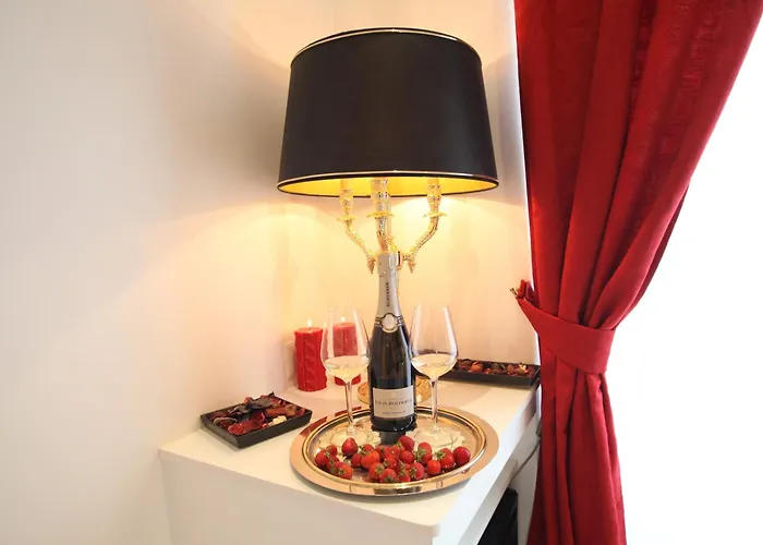 Interno 7 Luxury 4* ローマ